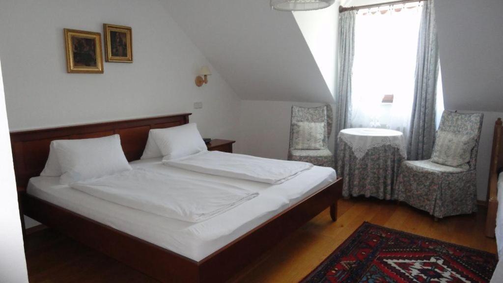 Gasthof Jaegerwirt Au an der Donau Luaran gambar